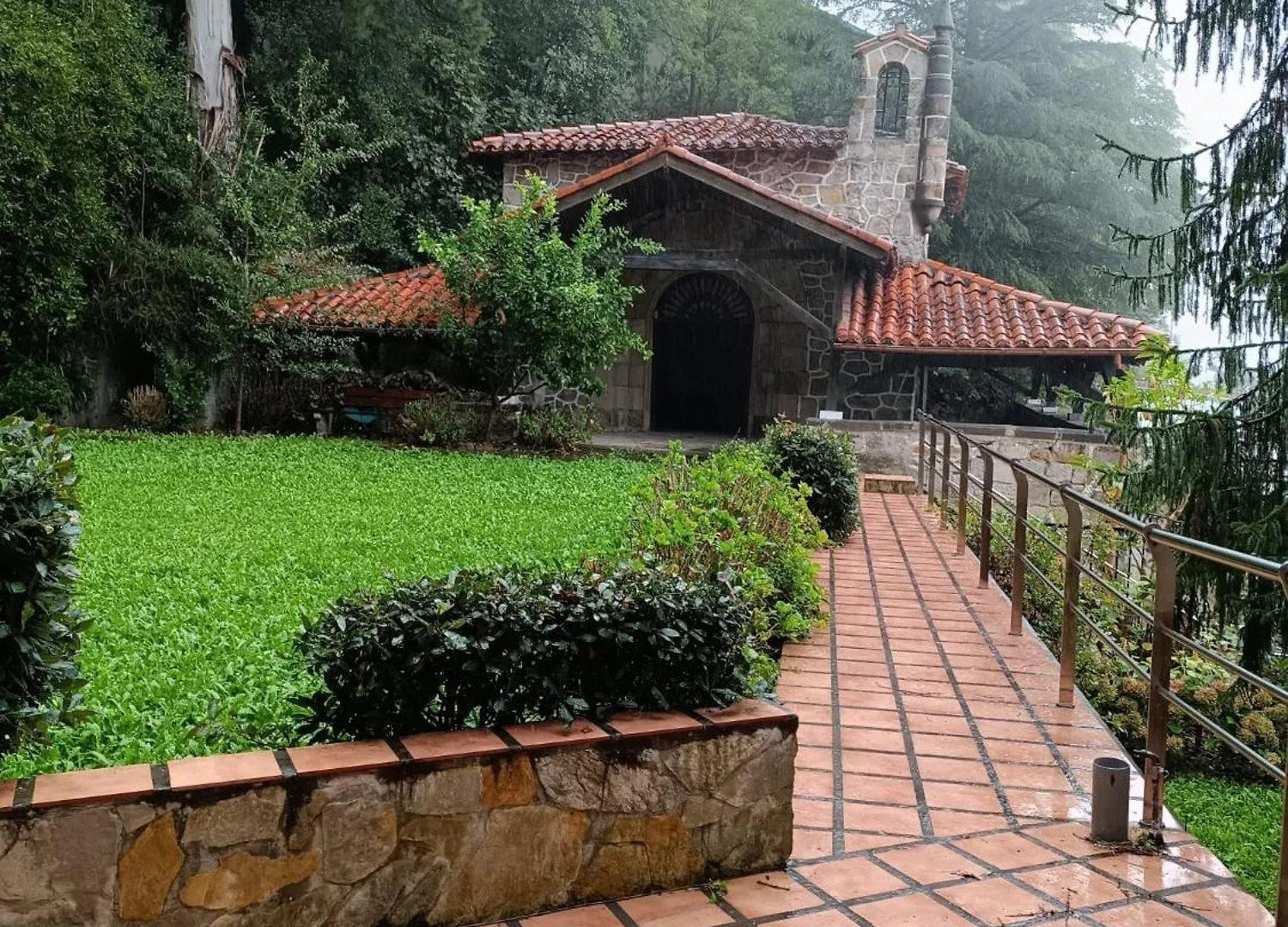 Habitacion Con Hermosas Vistas A Bilbao Homestay