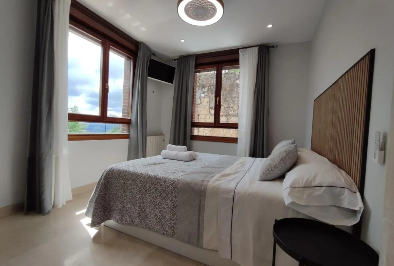 Habitacion Con Hermosas Vistas A Bilbao contacts